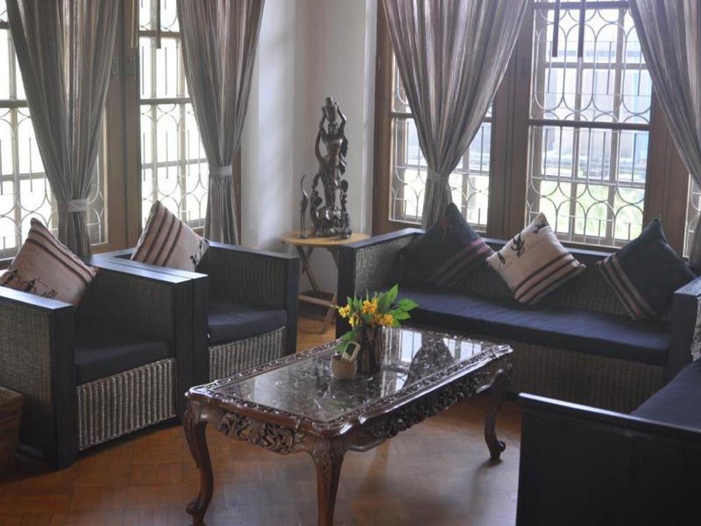 Classique Inn Yangon Exterior foto